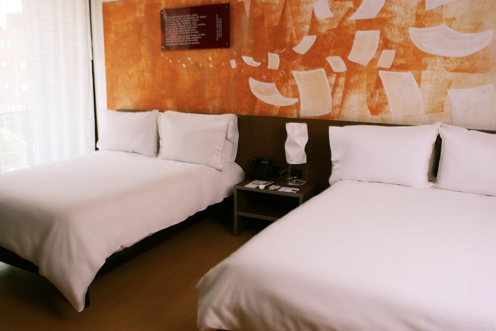 Hotel Viaggio Nueve Tres Bogota Exterior photo