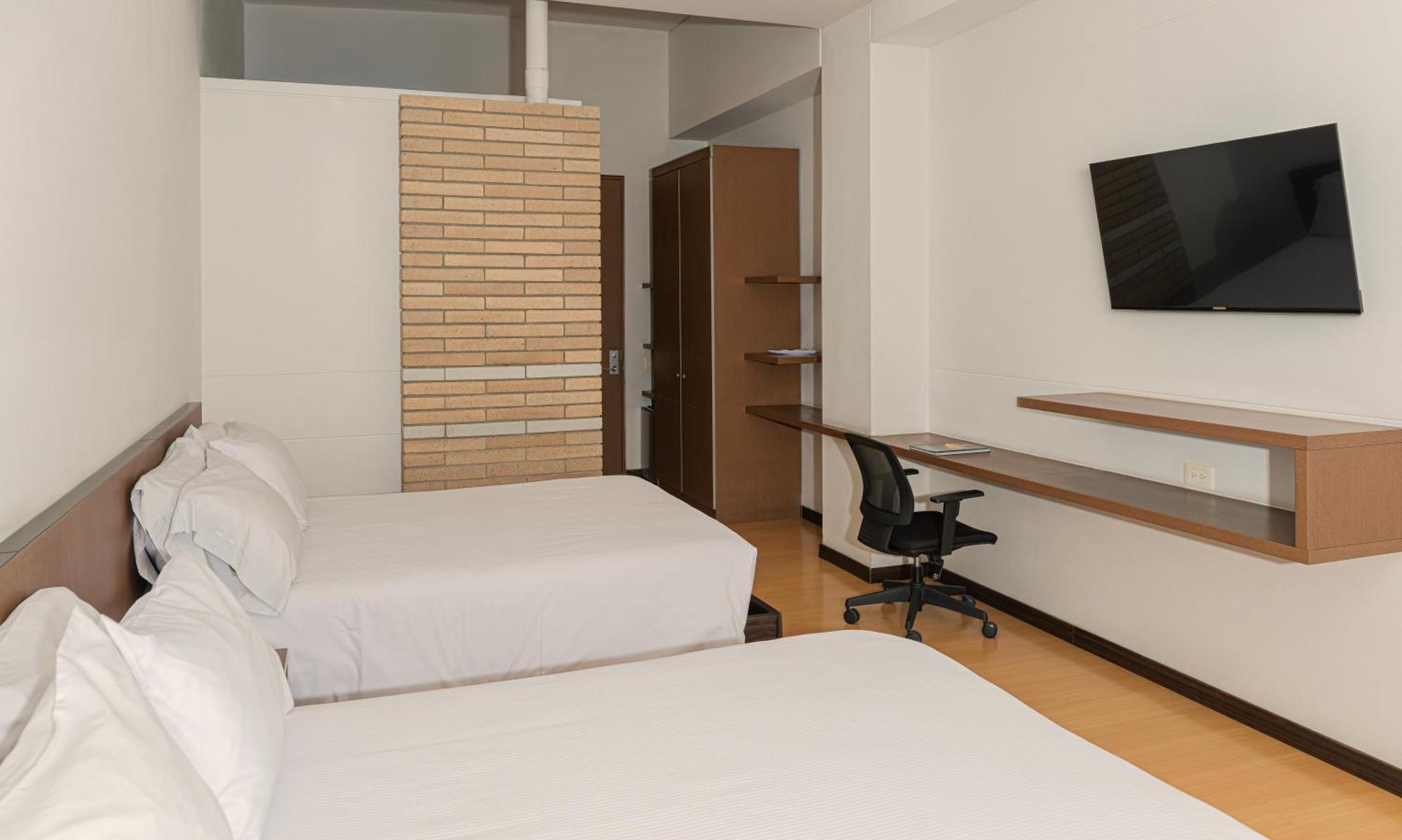 Hotel Viaggio Nueve Tres Bogota Exterior photo